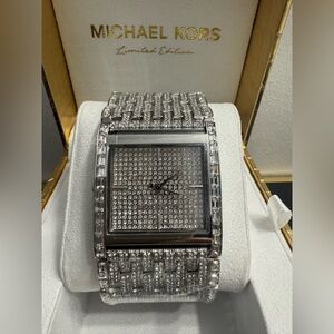 Michael Kors Limited-Edition Georgie Pavé Silver-Tone Watch